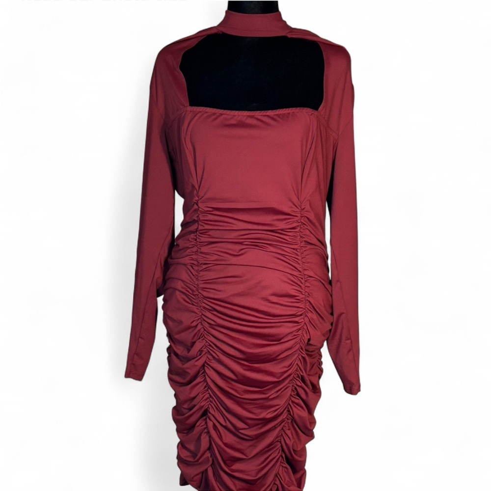 FASHION TO FIGURE Ruched Long Sleeve BurgundyDress W/High Neck & Back Zipper 2